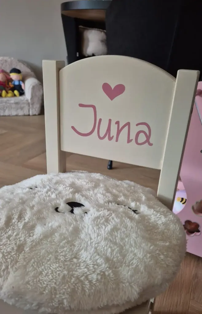 stoeltje ikea met naam